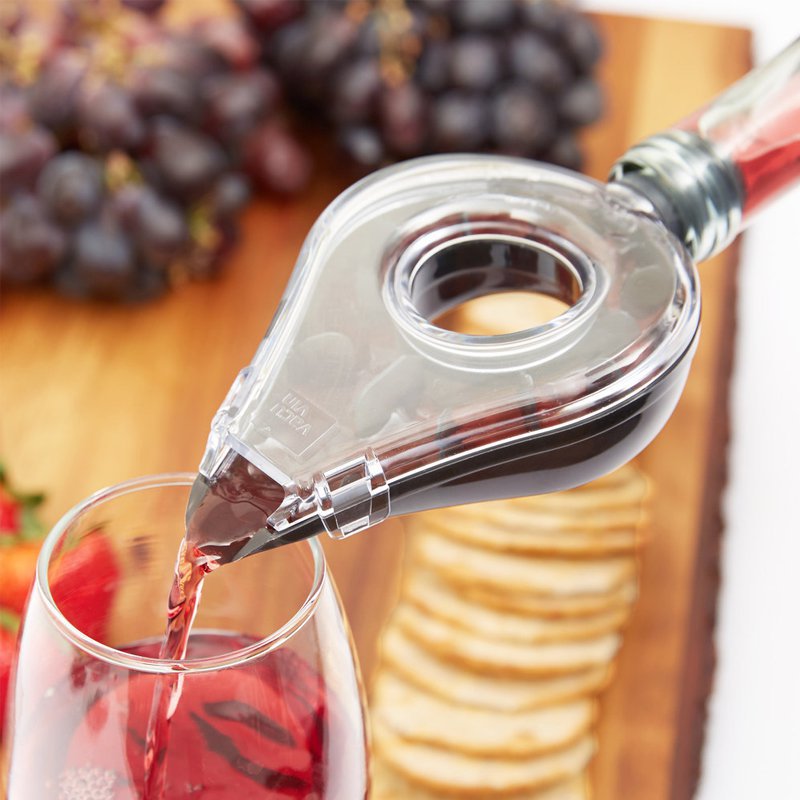 Vacu Vin Wine Aerator Fuchsia Molly